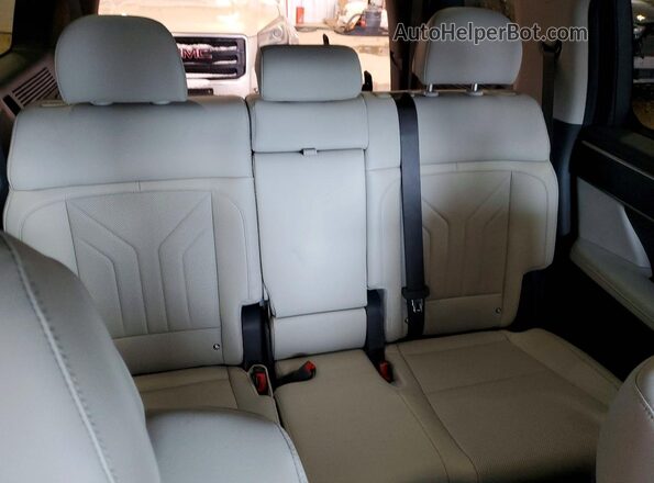 5NMP2DG14SH067671 2025 HYUNDAI SANTA Blue Rear seats view