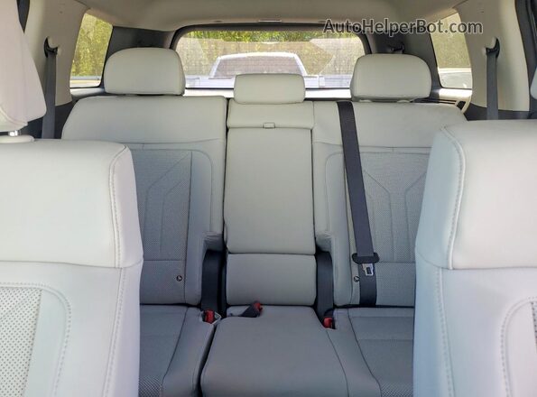 5NMP2DGL0SH114308 2025 HYUNDAI SANTA White Rear seats view