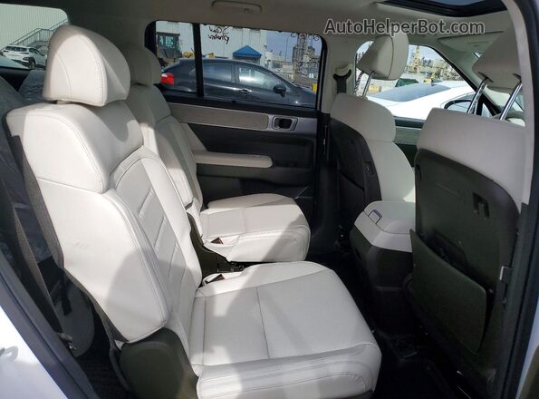 5NMP5DGL4SH093860 2025 HYUNDAI SANTA White Հետևի նստատեղերի տեսք