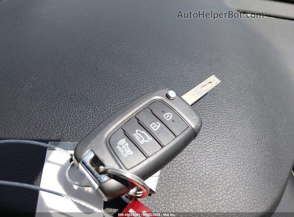 5NMS23AD2KH049709 2019 HYUNDAI SANTA FE Silver Dashboard view