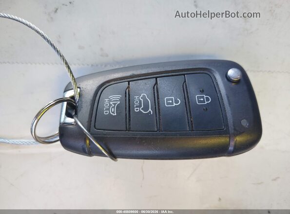5NMS23AD8KH001096 2019 HYUNDAI SANTA FE Серебряный Вид панели приборов