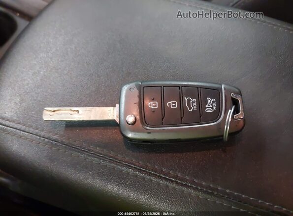 5NMS2CAD2KH122724 2019 HYUNDAI SANTA FE Синий Вид панели приборов
