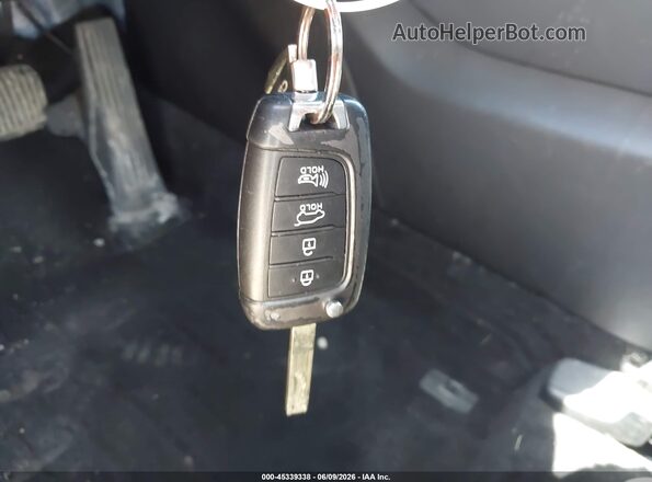 5NMS2CAD3KH102126 2019 HYUNDAI SANTA FE Серебряный Вид панели приборов