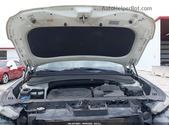 5NMS33AD0KH012591 2019 HYUNDAI SANTA FE White Rear view