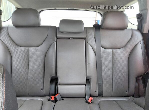 5NMS53AA2KH131338 2019 HYUNDAI SANTA Silver Rear seats view