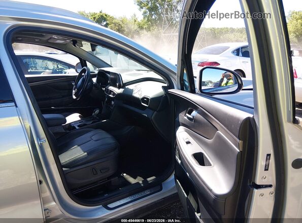 5NMS53AA4KH074026 2019 HYUNDAI SANTA FE Silver Front interior view