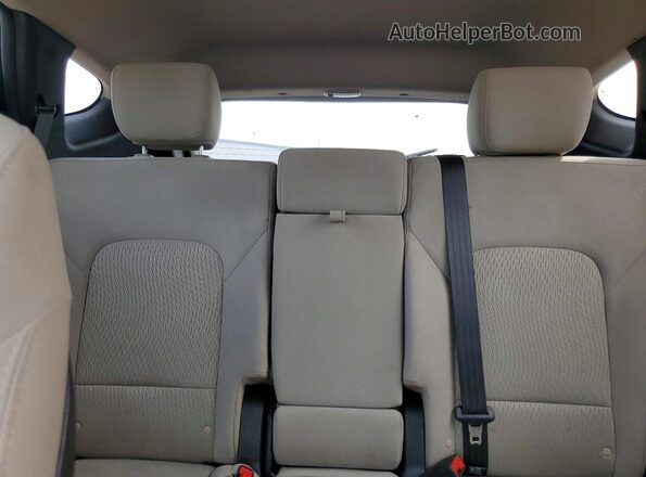 5NMZT3LB2HH029539 2017 HYUNDAI SANTA White Vista de los asientos traseros