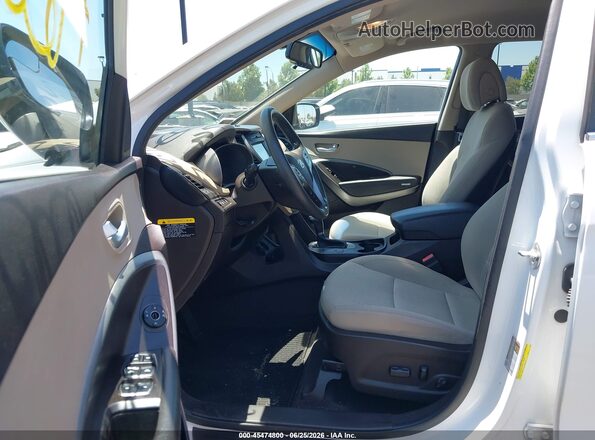 5NMZU3LB9HH034153 2017 HYUNDAI SANTA FE SPORT White Front interior view