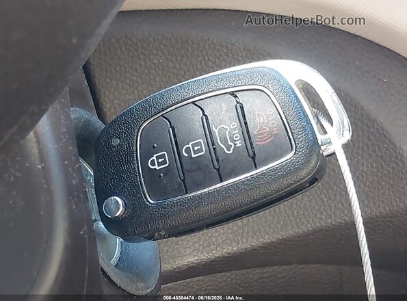 5NMZU3LBXHH030158 2017 HYUNDAI SANTA FE SPORT Черный Вид панели приборов