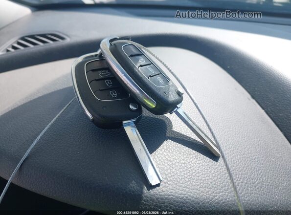 5NMZUDLB9HH034952 2017 HYUNDAI SANTA FE SPORT White წინა პანელის ხედი