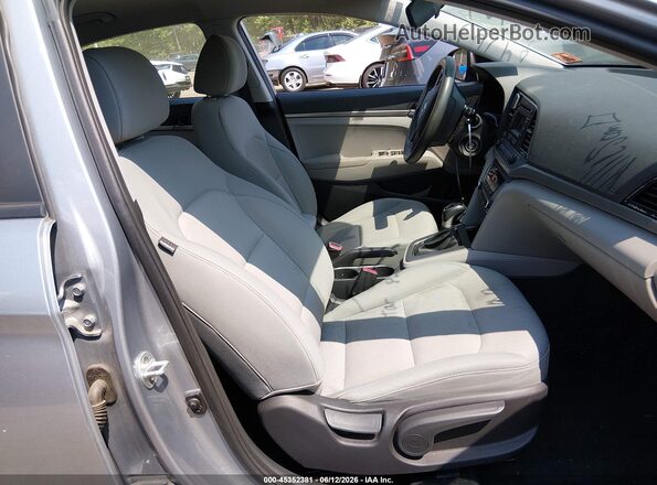 5NPD74LF0HH071217 2017 HYUNDAI ELANTRA Silver Front interior view