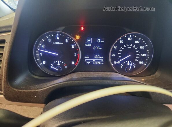 5NPD74LF0HH208432 2017 HYUNDAI ELANTRA White Vista del salpicadero