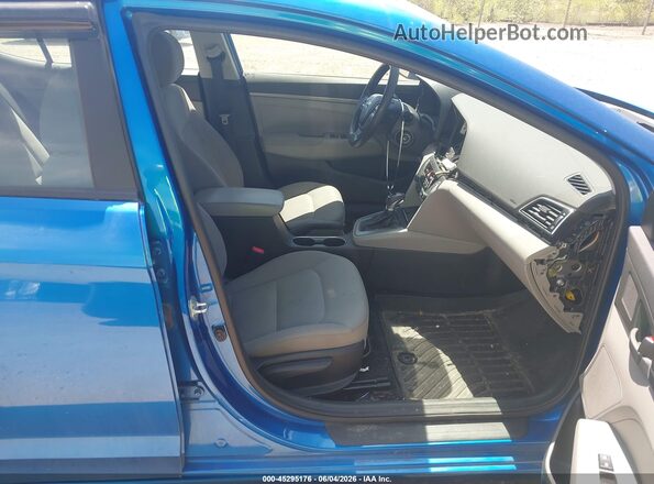 5NPD74LF1HH212702 2017 HYUNDAI ELANTRA Blue Սալոնի դիմացի տեսք