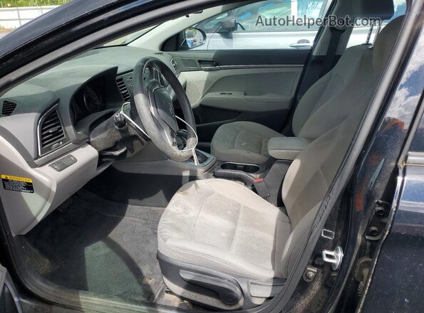 5NPD74LF1JH338466 2018 HYUNDAI ELANTRA Черный Вид салона спереди