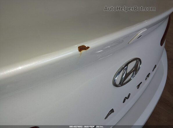 5NPD74LF1KH487557 2019 HYUNDAI ELANTRA White Widok z przodu