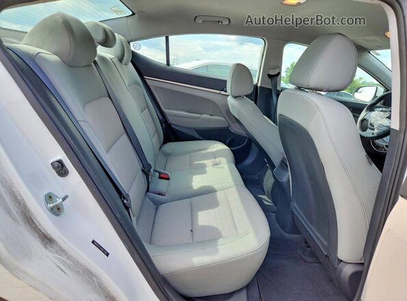5NPD74LF2HH072398 2017 HYUNDAI ELANTRA White უკანა სავარძლების ხედი