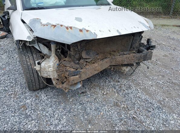 5NPD74LF2HH177359 2017 HYUNDAI ELANTRA Белый Вид спереди