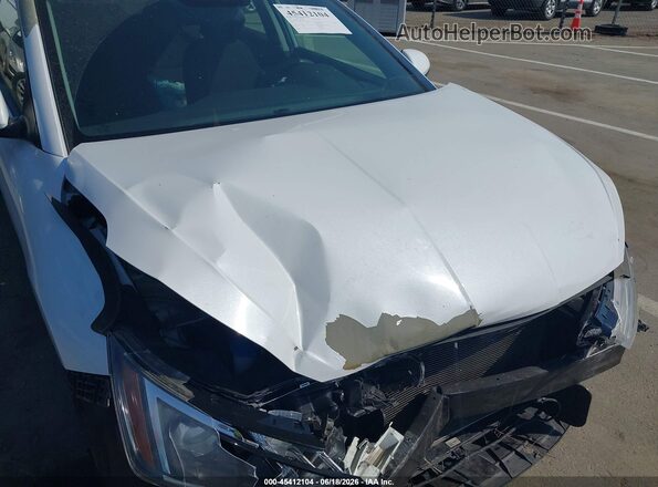 5NPD74LF2KH473084 2019 HYUNDAI ELANTRA White 