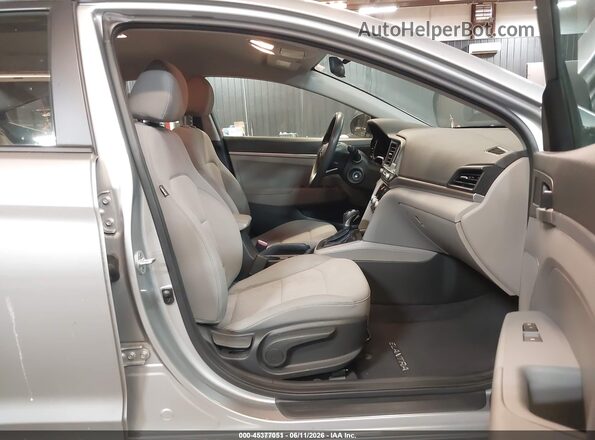 5NPD74LF3LH613287 2020 HYUNDAI ELANTRA Silver წინა სალონის ხედი