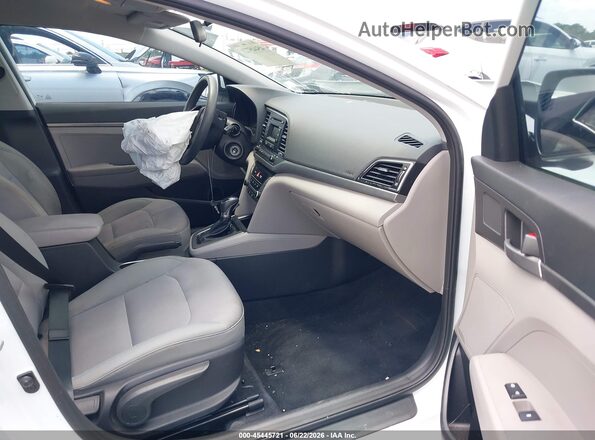 5NPD74LF4HH057806 2017 HYUNDAI ELANTRA Белый Вид салона спереди