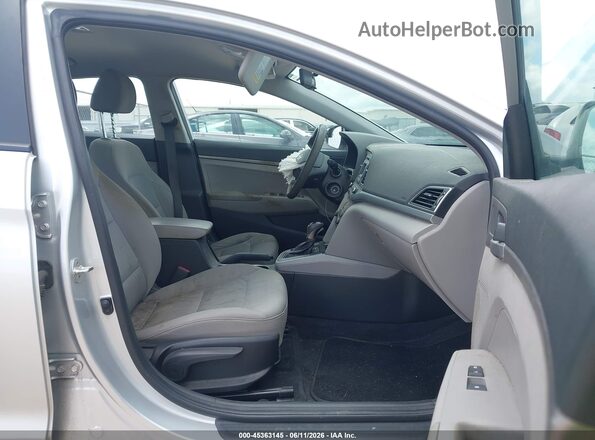5NPD74LF4HH182918 2017 HYUNDAI ELANTRA Silver Widok wnętrza z przodu
