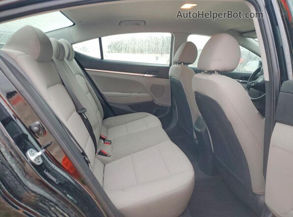 5NPD74LF4KH489139 2019 HYUNDAI ELANTRA Black Widok tylnych siedzeń