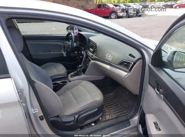 5NPD74LF5HH125823 2017 HYUNDAI ELANTRA Silver Вид салону спереду