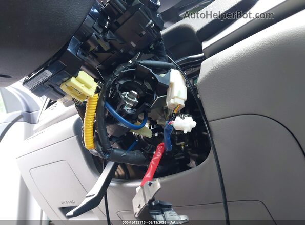 5NPD74LF5HH125823 2017 HYUNDAI ELANTRA Silver Вид спереду