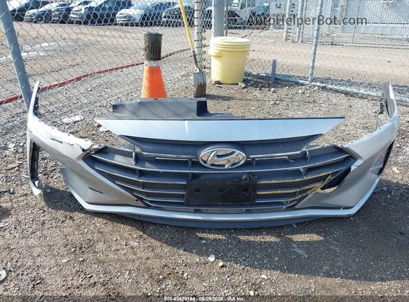 5NPD74LF5KH489389 2019 HYUNDAI ELANTRA Silver Instrument cluster view