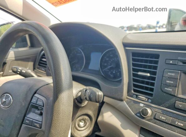 5NPD74LF6JH246253 2018 HYUNDAI ELANTRA Gray Instrument cluster view