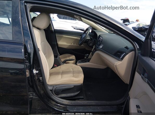 5NPD74LF7HH153848 2017 HYUNDAI ELANTRA Black Սալոնի դիմացի տեսք