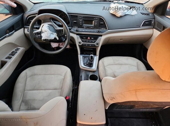 5NPD74LF7JH224021 2018 HYUNDAI ELANTRA Red Vista del salpicadero