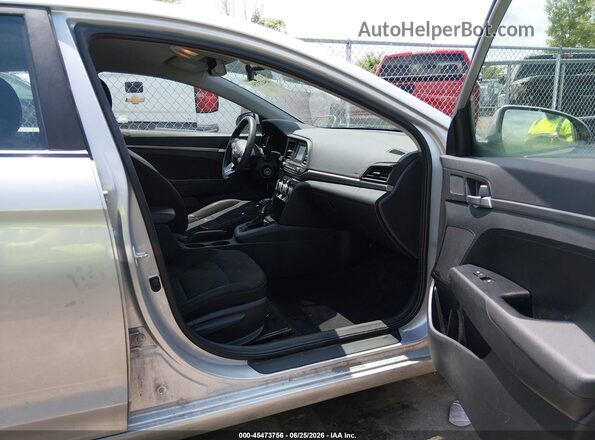 5NPD74LF7KH407307 2019 HYUNDAI ELANTRA Серебряный Вид салона спереди