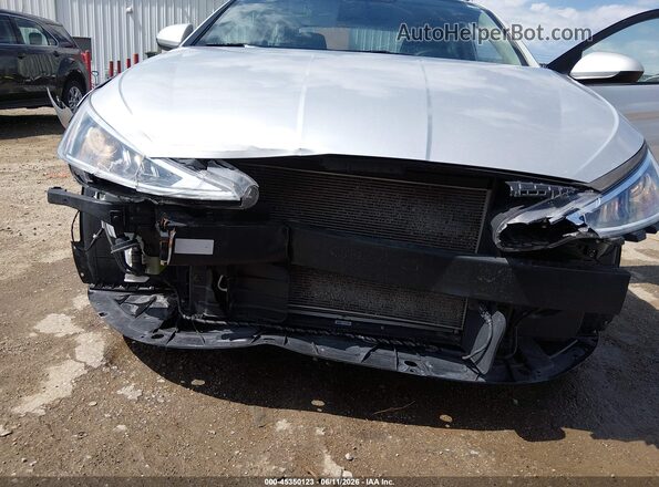 5NPD74LF7KH488065 2019 HYUNDAI ELANTRA Gray წინა ხედი