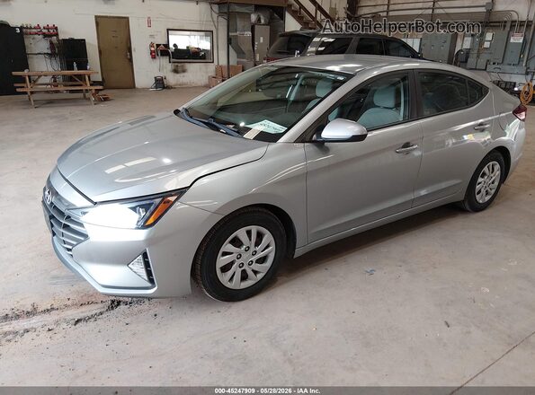 5NPD74LF7LH607055 2020 HYUNDAI ELANTRA Silver Vista tres cuartos delantera izquierda
