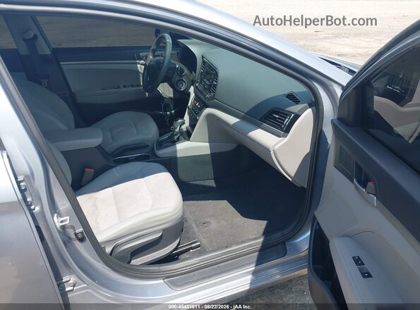 5NPD74LF8HH094440 2017 HYUNDAI ELANTRA Silver Vista interior delantera
