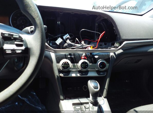 5NPD74LF8KH434273 2019 HYUNDAI ELANTRA White 