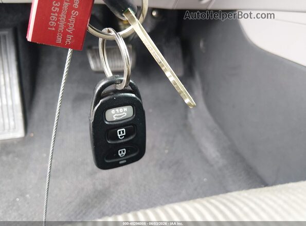 5NPD74LF9HH116042 2017 HYUNDAI ELANTRA Silver Widok deski rozdzielczej