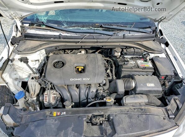 5NPD74LF9HH211037 2017 HYUNDAI ELANTRA White Widok wnętrza z tyłu