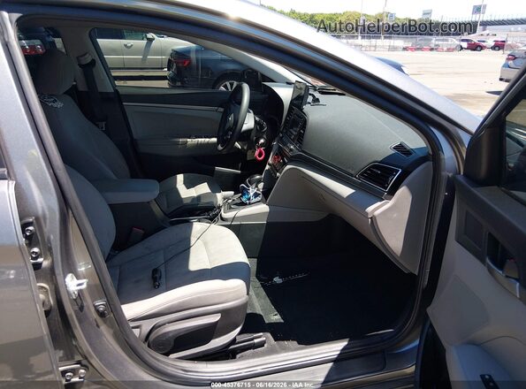 5NPD74LF9JH286732 2018 HYUNDAI ELANTRA Gray წინა სალონის ხედი