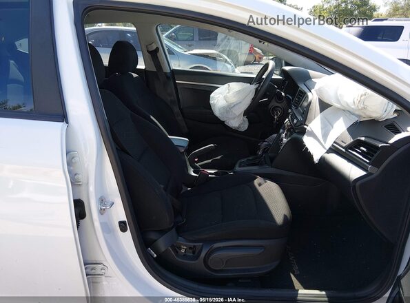 5NPD74LF9LH498243 2020 HYUNDAI ELANTRA Белый Вид салона спереди