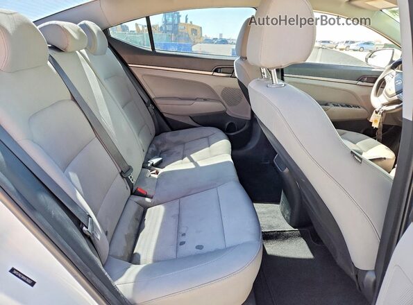 5NPD74LFXHH176007 2017 HYUNDAI ELANTRA White Vista de los asientos traseros