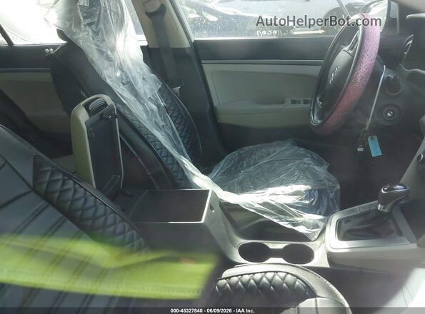 5NPD74LFXJH259863 2018 HYUNDAI ELANTRA White Vista interior delantera