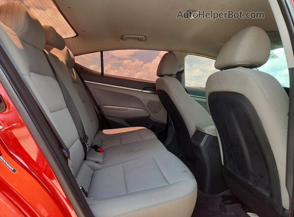 5NPD74LFXJH294676 2018 HYUNDAI ELANTRA Красный Вид задних сидений