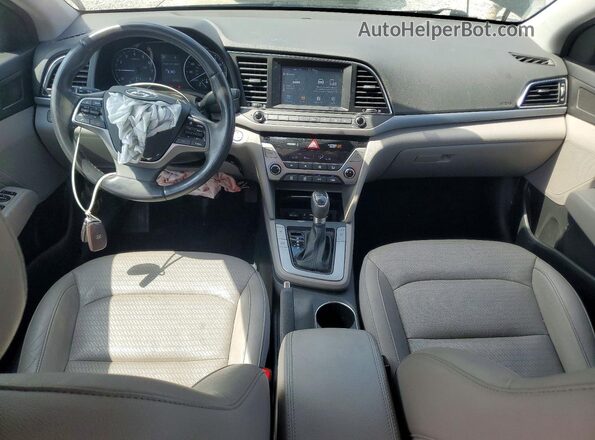 5NPD84LF0HH105119 2017 HYUNDAI ELANTRA Black Widok deski rozdzielczej