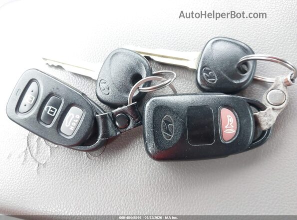 5NPD84LF0HH132532 2017 HYUNDAI ELANTRA Silver Widok deski rozdzielczej