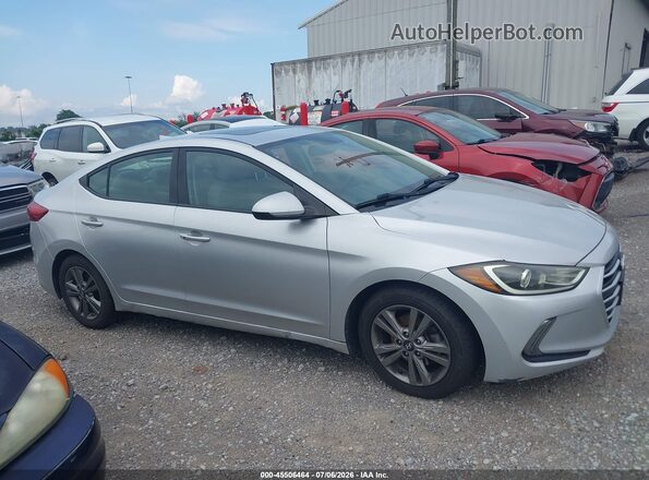 5NPD84LF0JH219630 2018 HYUNDAI ELANTRA Silver Widok wnętrza z tyłu