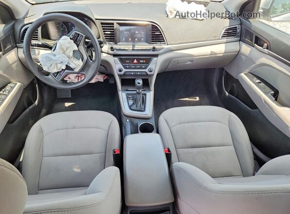 5NPD84LF0JH388983 2018 HYUNDAI ELANTRA Серебряный 