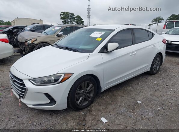 5NPD84LF1HH000931 2017 HYUNDAI ELANTRA Белый Передняя левая четверть