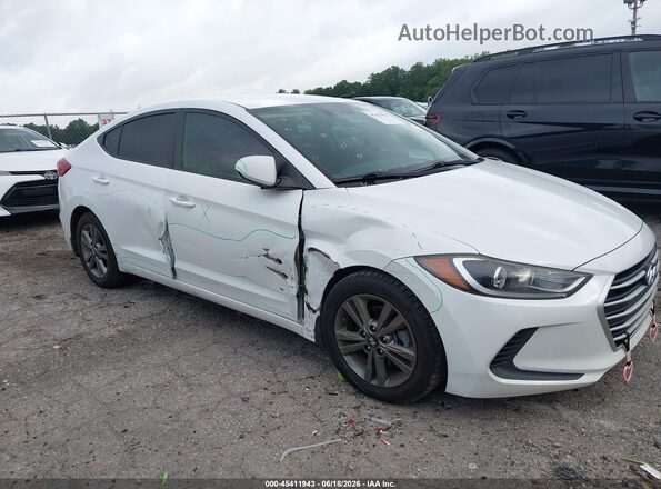 5NPD84LF1HH000931 2017 HYUNDAI ELANTRA Белый Вид спереди